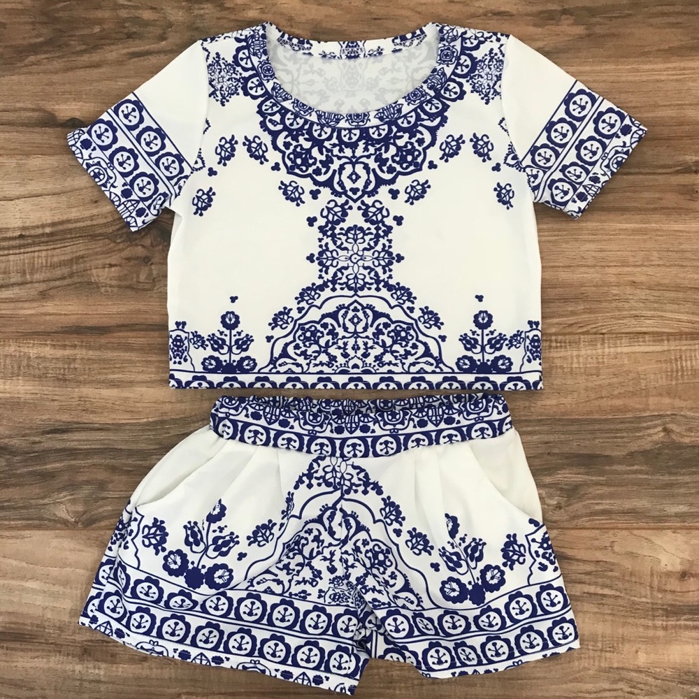 Crop top & shorts set